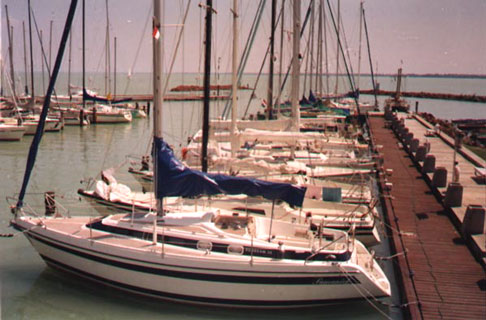 The beauty and the thousand appearances of Lake Balaton captivate the curious tourists. It is the largest lake of Central Europe, its length is 77 kilometers. The region holds countless unique recreational facilities, secrets and experiences for the guests. Its eastern peak is 100 kms far away from Budapest.