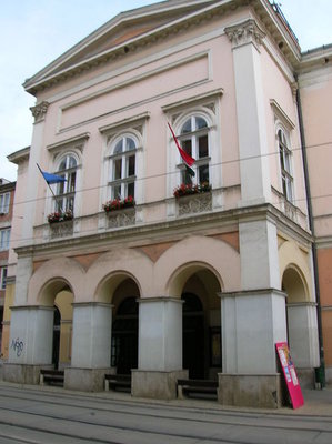 Der Ursprung der Geschichte von Miskolc ist auf die Kultur der Eiszeit der Urmenschen zurckzufhren. Die ersten Einwohner gehrten dem Stamm der Kelten namens Kotinus an, Ende der Eisenzeit sind sie hier angesiedelt.