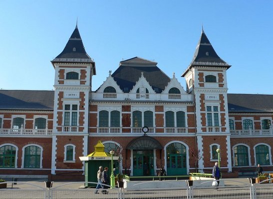 Miskolc's history stretches back to the ancient culture of the ice age era. Its first inhabitants, a Celtic tribe known as the Cotini, began to settle here at the end of the Iron Age.