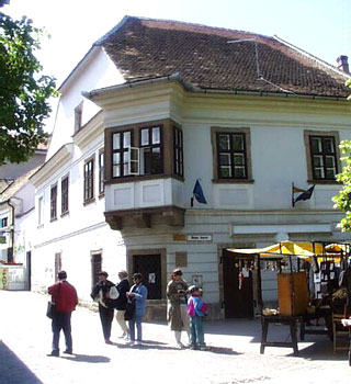 Szentendre, a peaceful little town is situated at the Danube bend, North of Budapest. It takes 20 minutes to get there by car or 40 minutes by public transportation. Szentendre is a town of arts and museums, and very popular among tourists.