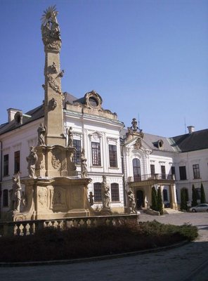 Veszprm (population 59 000) lies between Bakony and the northern part of Lake Balaton. Its history stretches back to the time of Hungary's founding when Gizella established the first episcopate and thus Veszprm came to be the city where queens were crowned.