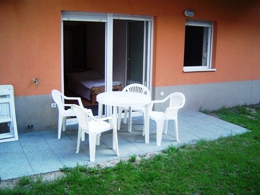 Fully equipped, new studios, one-, and two-room-apartments for 1-5 persons. There is 0-24 reception service, garage, in the new building, which is located only 50 metres from the Raday, and 150 metres from the Vaci pedestrian steet.