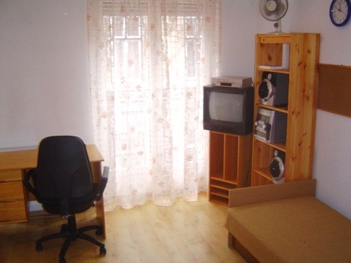 Fully equipped, new studios, one-, and two-room-apartments for 1-5 persons. There is 0-24 reception service, garage, in the new building, which is located only 50 metres from the Raday, and 150 metres from the Vaci pedestrian steet.