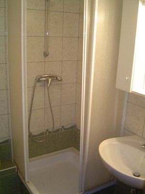 Fully equipped, new studios, one-, and two-room-apartments for 1-5 persons. There is 0-24 reception service, garage, in the new building, which is located only 50 metres from the Raday, and 150 metres from the Vaci pedestrian steet.