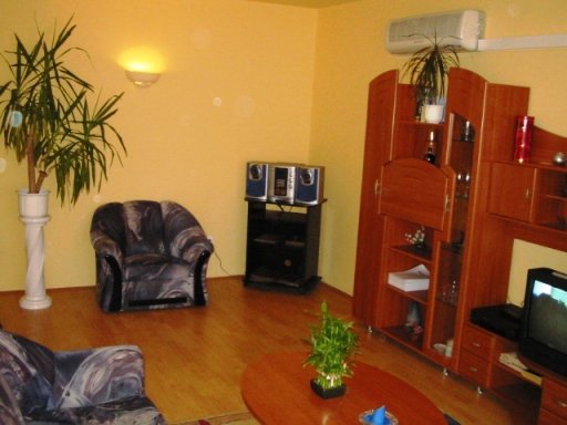 Fully equipped, new studios, one-, and two-room-apartments for 1-5 persons. There is 0-24 reception service, garage, in the new building, which is located only 50 metres from the Raday, and 150 metres from the Vaci pedestrian steet.