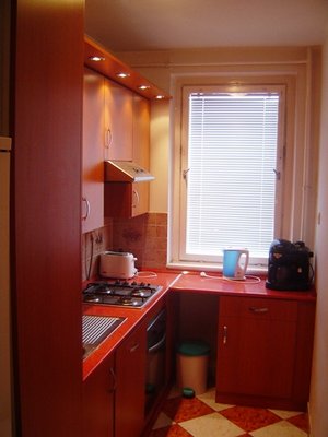 Fully equipped, new studios, one-, and two-room-apartments for 1-5 persons. There is 0-24 reception service, garage, in the new building, which is located only 50 metres from the Raday, and 150 metres from the Vaci pedestrian steet.