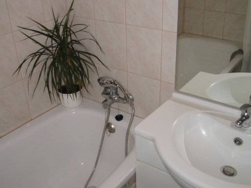 Fully equipped, new studios, one-, and two-room-apartments for 1-5 persons. There is 0-24 reception service, garage, in the new building, which is located only 50 metres from the Raday, and 150 metres from the Vaci pedestrian steet.