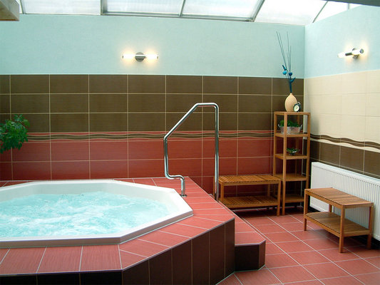 The Anett's Villa is situated in one of H�v�z's most flowery and wonderful streets, in a peaceful, natural environment, yet not far from the lake and the town centre.