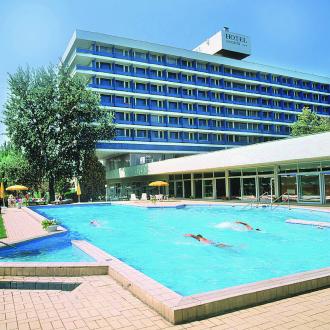 Balatonf�red is the capital of the northern shore of Lake Balaton. Hotel Annabella is 50 m far from the shore of Lake Balaton, with a beautiful view over the lake and Tihany Peninsula. Each room - with balcony - has a fine panoramic view over the lake and the surrounding countryside.