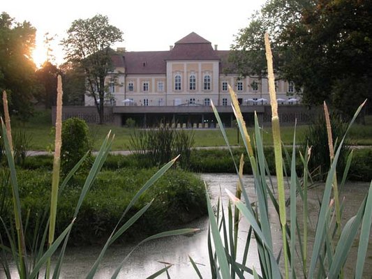 The perfect combination of style, comfort and elegance, Count Apponyi Castle Hotel lies in the middle of a 5.5-hectare park in the small village of Hgysz, in Southwest Hungary, 160 kms far from Budapest.