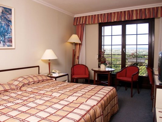 Our hotel is located close to the thermal lake of H�v�z (300 m). It's open all year round and waiting for you with high quality services. The hotel offers - in addition to the traditional health preservation cures - also different fitness, wellness and beauty packages.