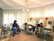 Internet caf�
