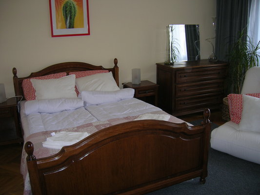 Danube River Apartment is located on the Buda side of the city, at the foot of the Elisabeth bridge and the Gell�rt hill, on Attila road. Our apartment offers a splendid view of the Danube, and of both the Pest and the Buda side.