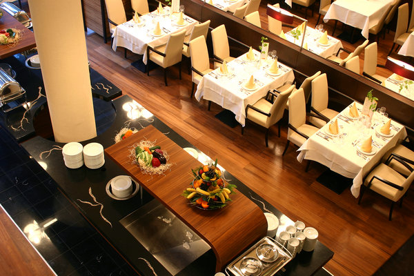Hotel Fagus**** is a new conference and wellness hotel situated in the forests of L�v�r Hills in the green belt of Sopron, just 7 kms far from the border of Hungary and Austria, 15 kms from Lake Fert�, 60 kms from Vienna and 220 kms from Budapest.