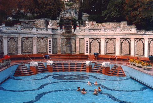 Danubius Hotel Gellert Budapest is a typical spa hotel from 1918 (Gellert Hotel Budapest Spa). It offers all the comfort of a city center hotel and a health spa hotel in one building.