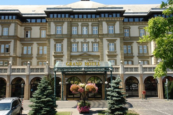 Danubius Grand Hotel Margitsziget was built in 1873 and fully restores in 1987 and in 2000 to traditional style and standards with modern equipment. Ramada.