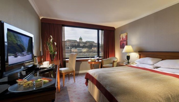 With the reputation for being among the finest hotels in the city, the Hotel InterContinental Budapest offers many features for both business and vacation travellers.
