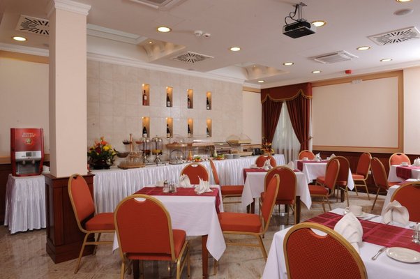 The famous wine of Eger and the valley of culture attract people during the whole year who would like to enjoy the comfort of a four-star hotel, the traditional European hospitality and the personal service during their vacation or business trip.