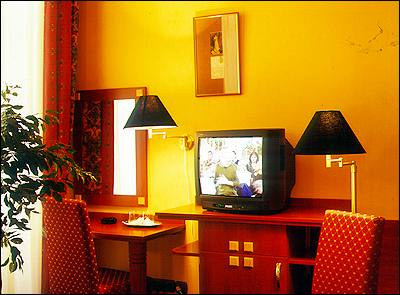 With a downtown location just metres away from V�ci utca (Budapest's most fashionable shopping street), Leo Pension offers comfortable rooms with high-quality cherrywood furniture at excellent rates.
