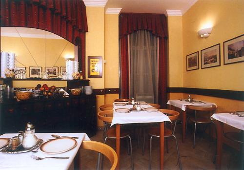 With a downtown location just metres away from V�ci utca (Budapest's most fashionable shopping street), Leo Pension offers comfortable rooms with high-quality cherrywood furniture at excellent rates.