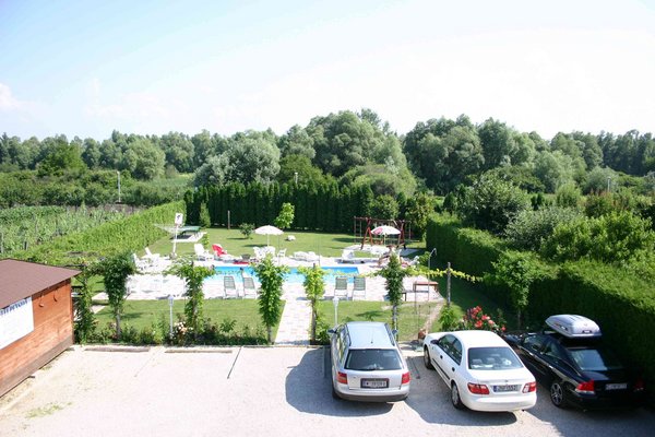 Pension Lorelei is located in Gyenesdias, at the northern shore of Lake Balaton, at the south-west foot of Keszthely Mountains. The main industry of Gyenesdias is the tourism.