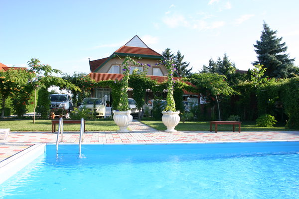 Pension Lorelei is located in Gyenesdias, at the northern shore of Lake Balaton, at the south-west foot of Keszthely Mountains. The main industry of Gyenesdias is the tourism.