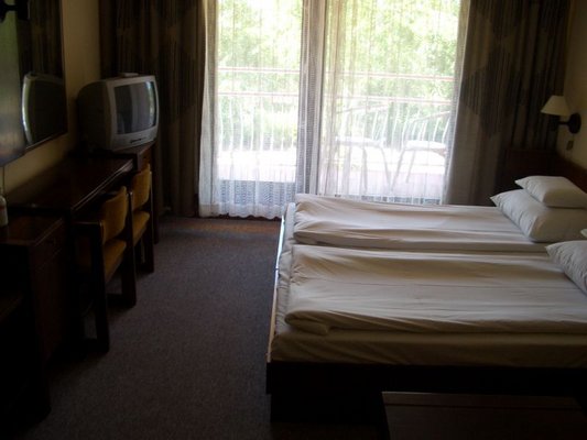 Hotel Margar�ta is a popular and constantly developing holiday destination located in a favoured part of Balatonf�red, right next to the 71 motorway.