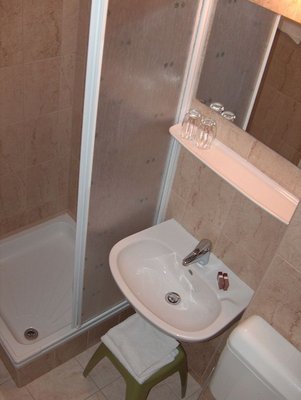 Hotel Margar�ta is a popular and constantly developing holiday destination located in a favoured part of Balatonf�red, right next to the 71 motorway.