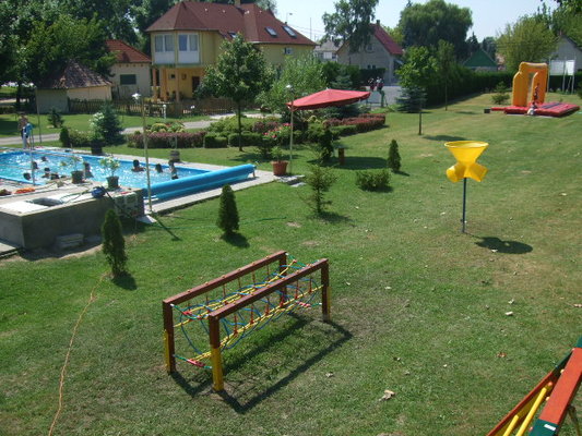The three stars Hotel M�ria is located directly on the shore of Lake Balaton, in a beautiful landscaped environment. In the hotel a restaurant, a drink bar and 2 conference rooms (each for 50 people), in the park basins for children and for adults and an own beach welcome the guests.