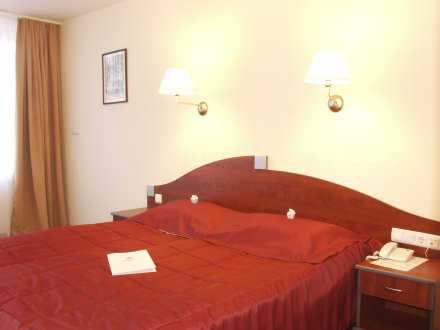 Wellness Hotel Residence Si�fok is one of the most beautiful and newest hotels of the southern shore of Lake Balaton. The impressive building, which also possesses some unique architectural features, is located 150 m far from the lake.