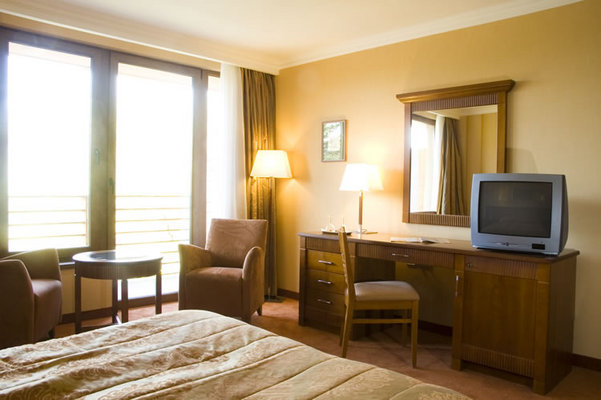 Hotel Silvanus is one of the most beautifully situated hotels in the Danube Bend, with a calm, friendly surrounding, sitting atop the 352 metre (1,150 foot) high Fekete-hegy (Black Mountain), built next to King M�ty�s' Fellegv�r (Citadel).