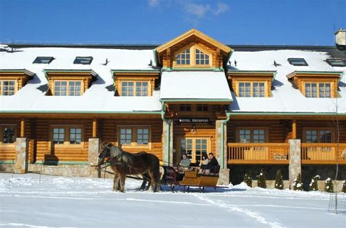 You are awaited in the Szent Orbn Forest Wellness Hotel in Nagyrtspuszta located in one of Hungaries most beautiful surroundings in the Brzsny Hills in the middle of the National Park.