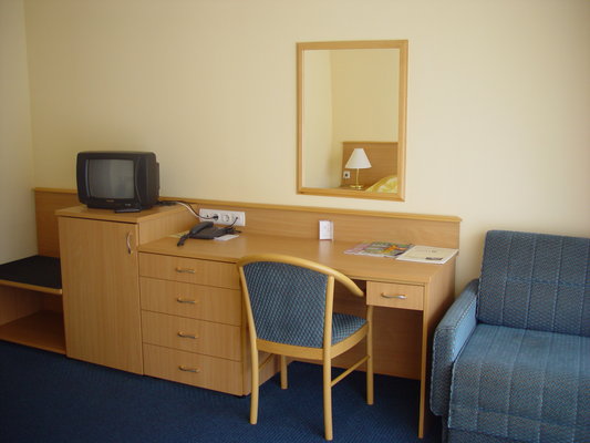 You are always welcome to spend a wonderful time in the 4 star V�rtes Konferencia & Wellness Hotel throughout the year. Only 5 minutes walk. It's not so much if you want to go to the city or to the beach.