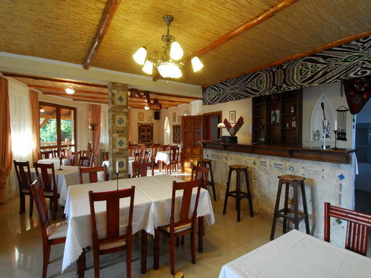 The Villa Rosa Pension is located is one of the most beautiful areas of Budapest, 10 km far from the downtown, surrounded by the Buda hills.
